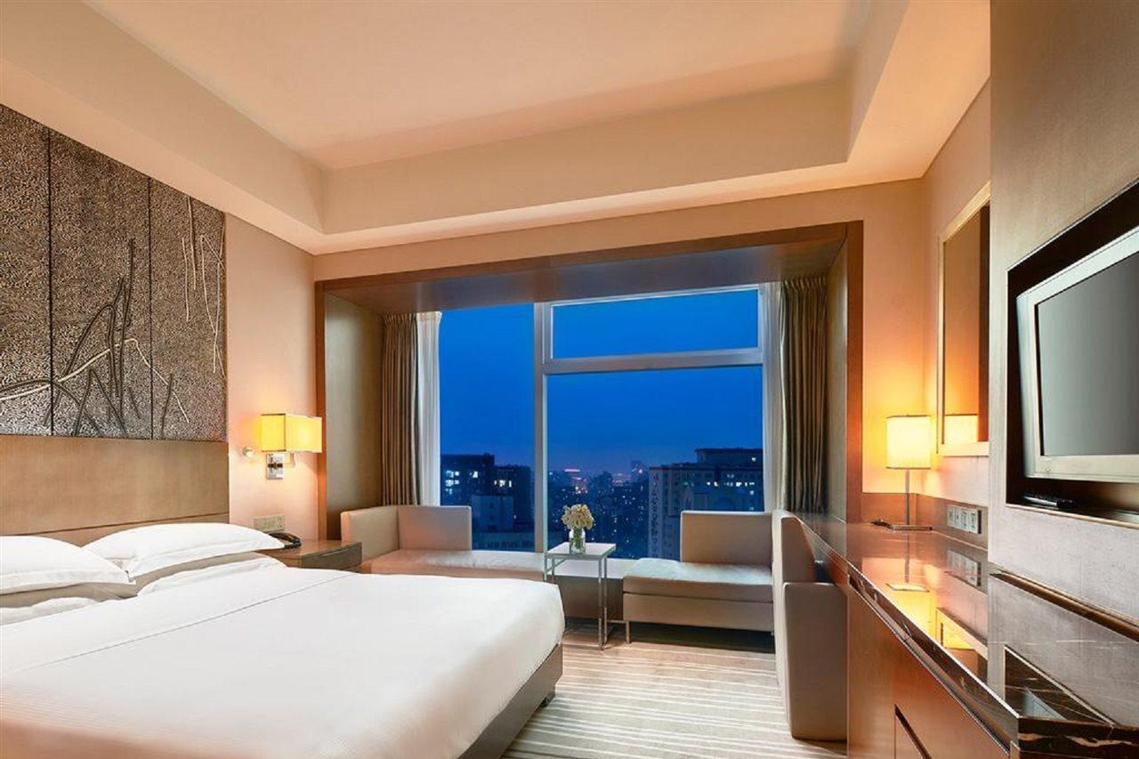 Doubletree By Hilton Beijing Hotel Exterior photo