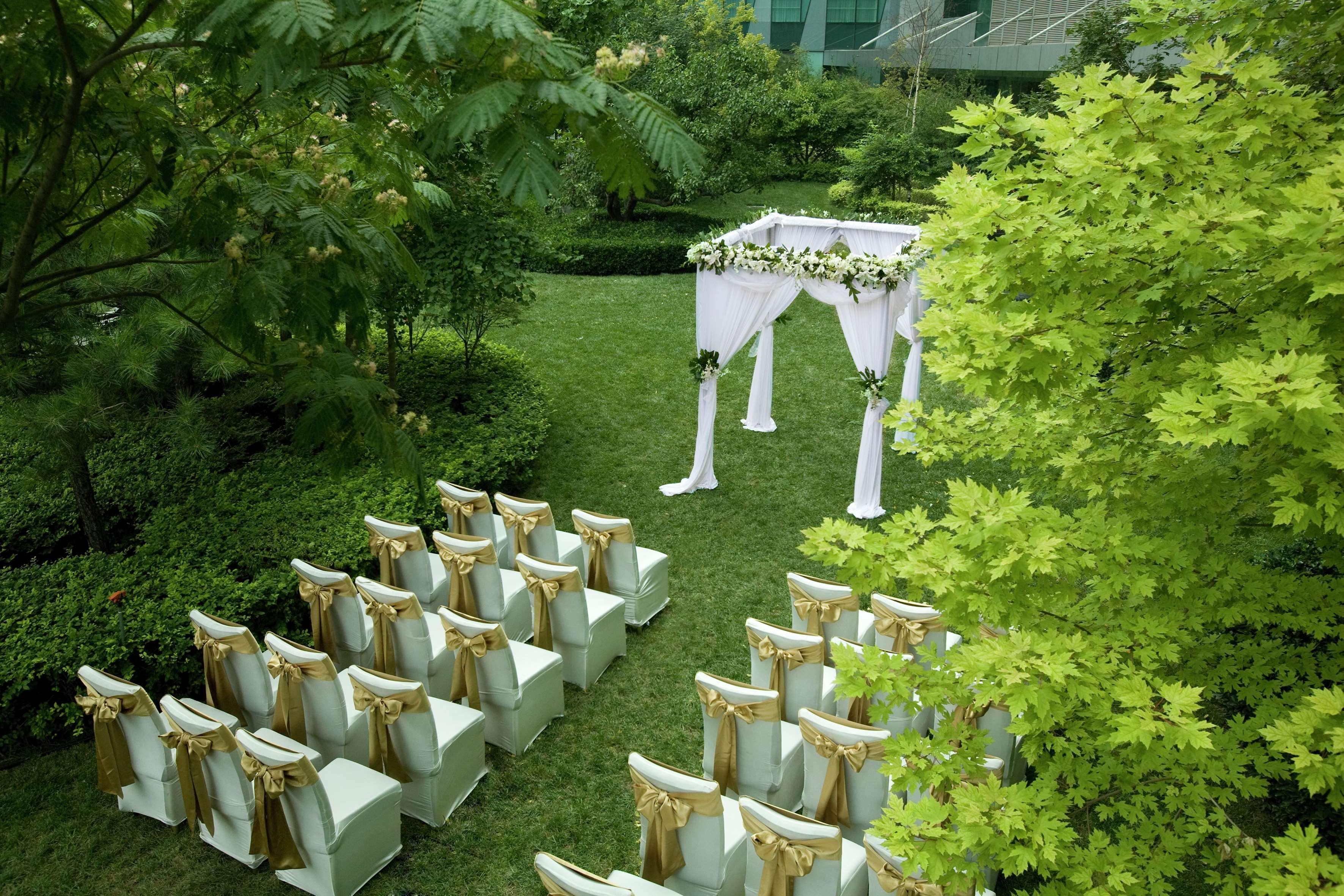 Doubletree By Hilton Beijing Hotel Exterior photo
