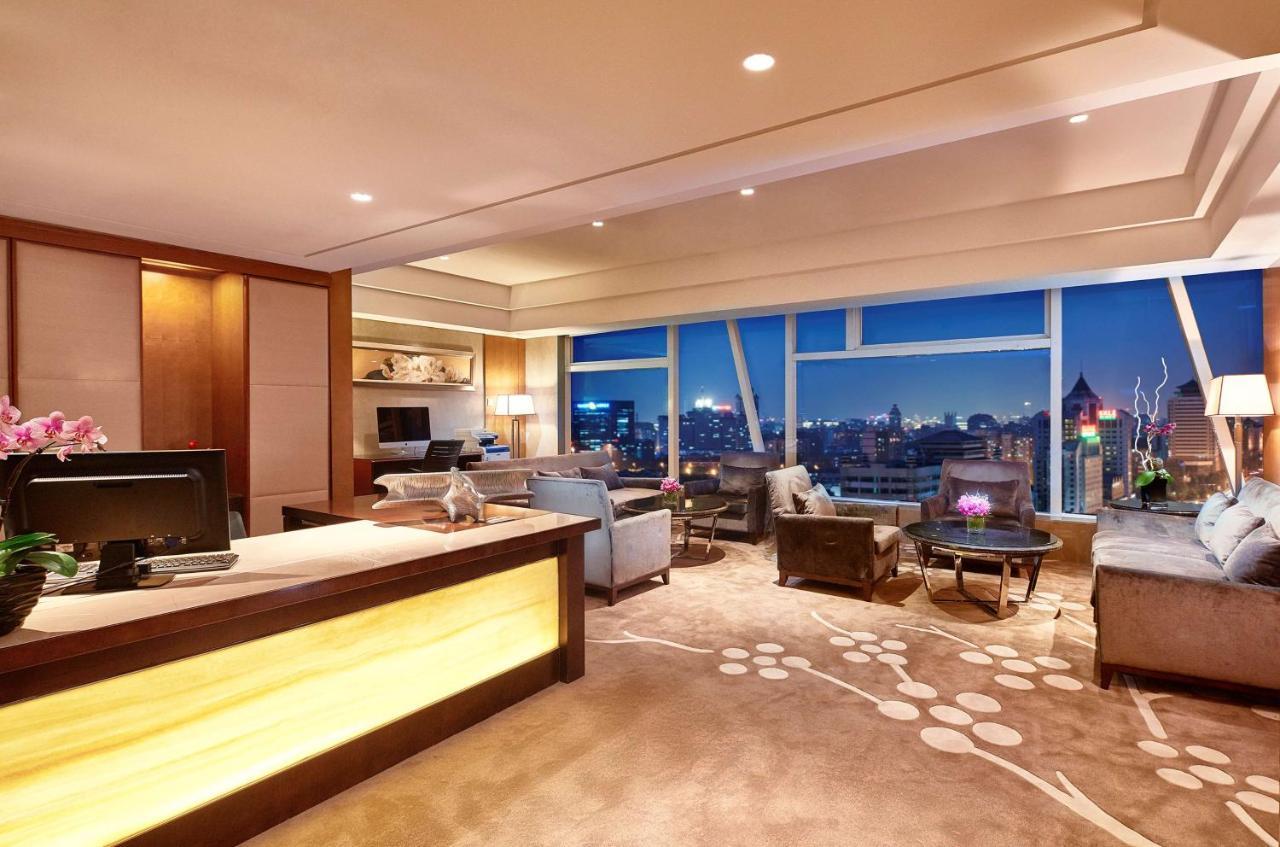 Doubletree By Hilton Beijing Hotel Exterior photo