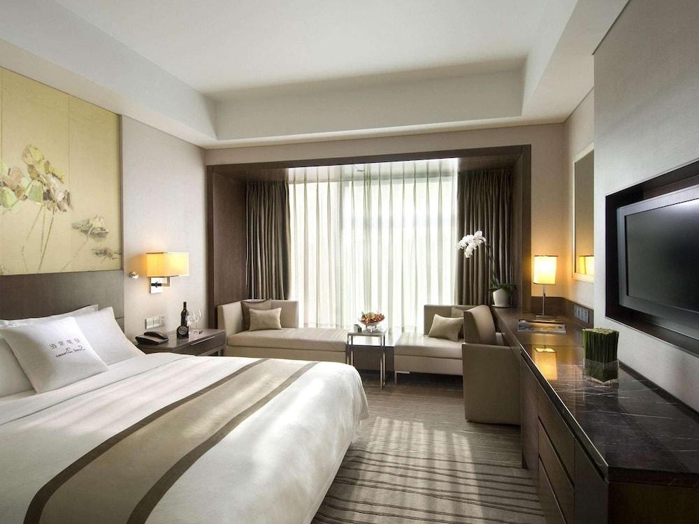 Doubletree By Hilton Beijing Hotel Exterior photo