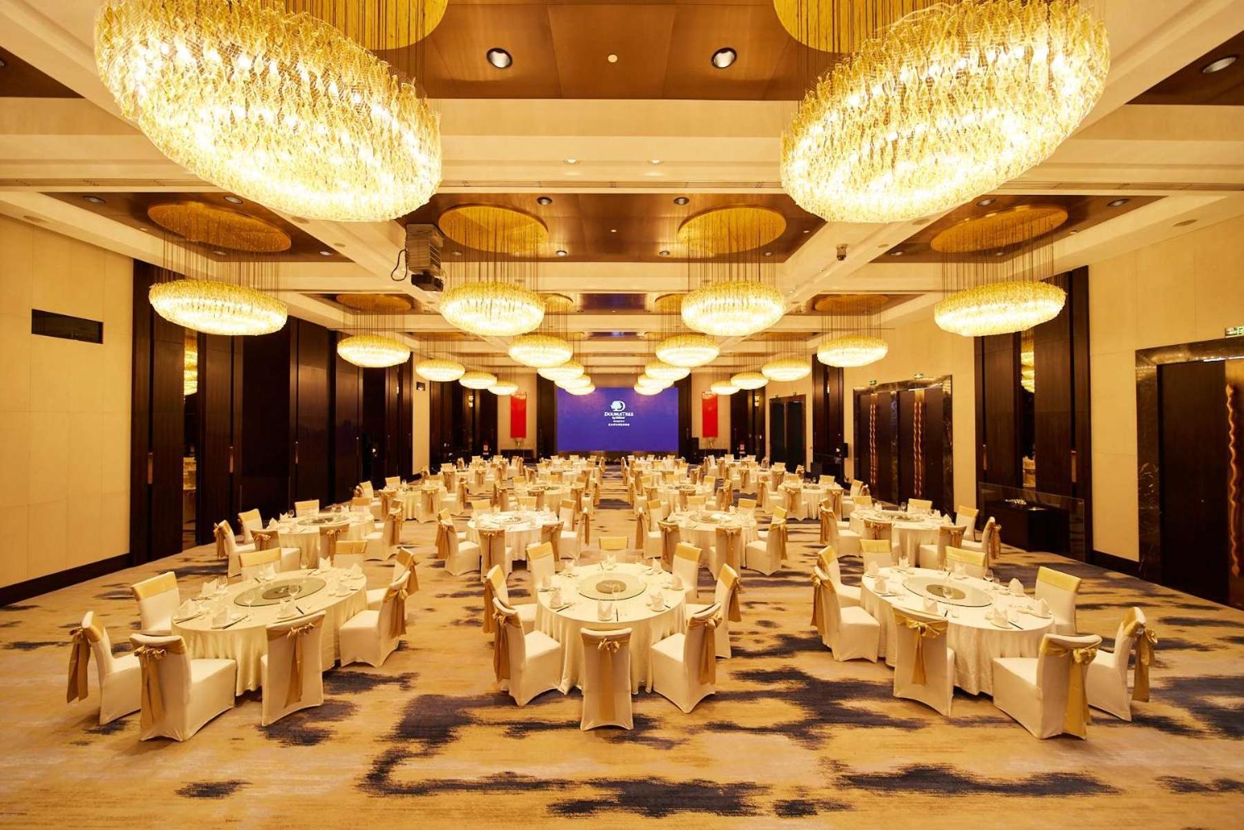 Doubletree By Hilton Beijing Hotel Exterior photo